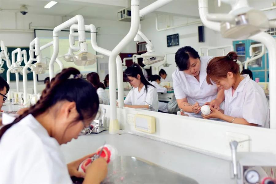 菏泽医学专科学校口腔医学专业介绍_菏泽医学专科学校口腔医学专业师资力量_菏泽口腔医院排名